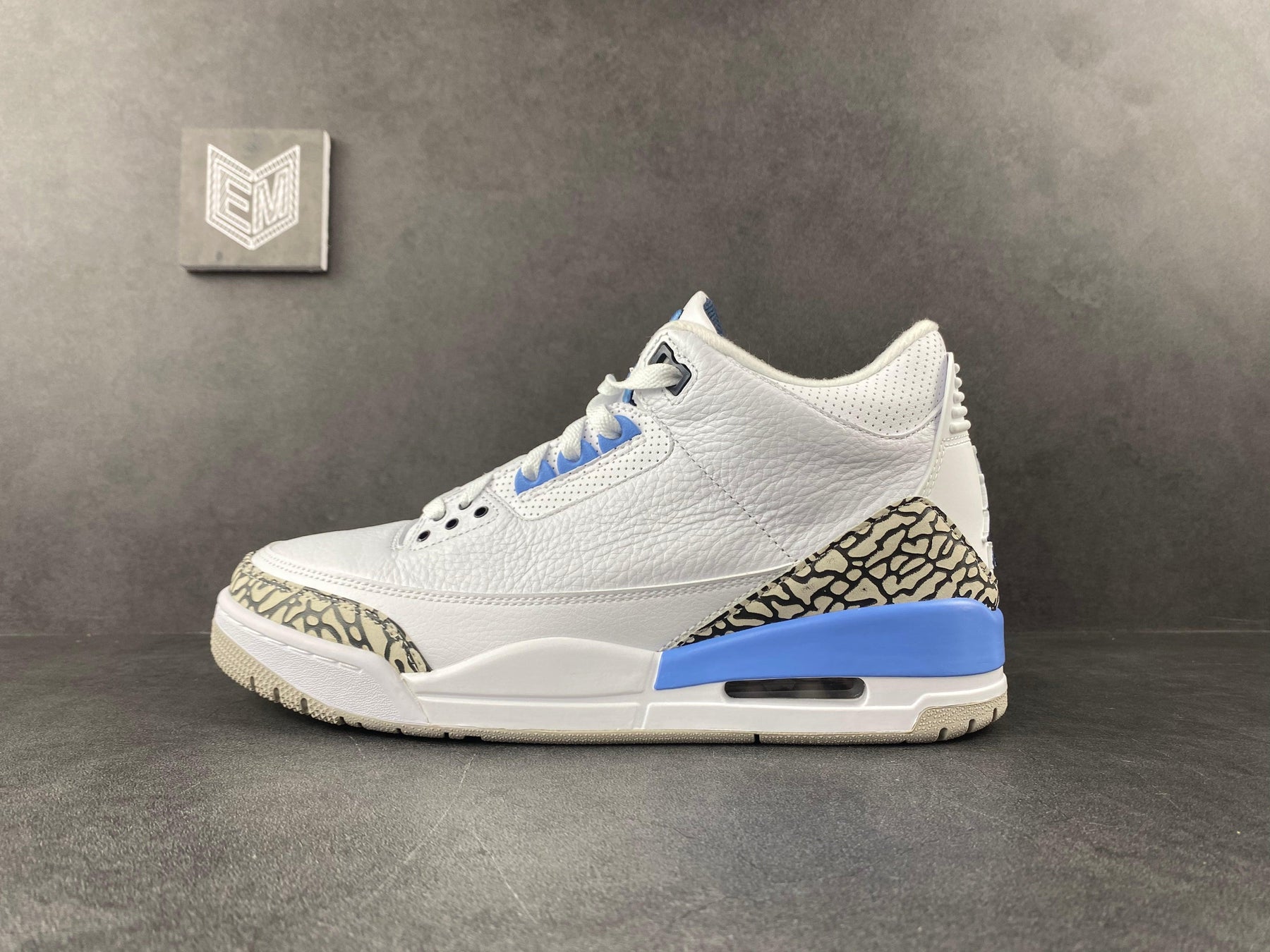 Nike Air Jordan 3 Retro UNC