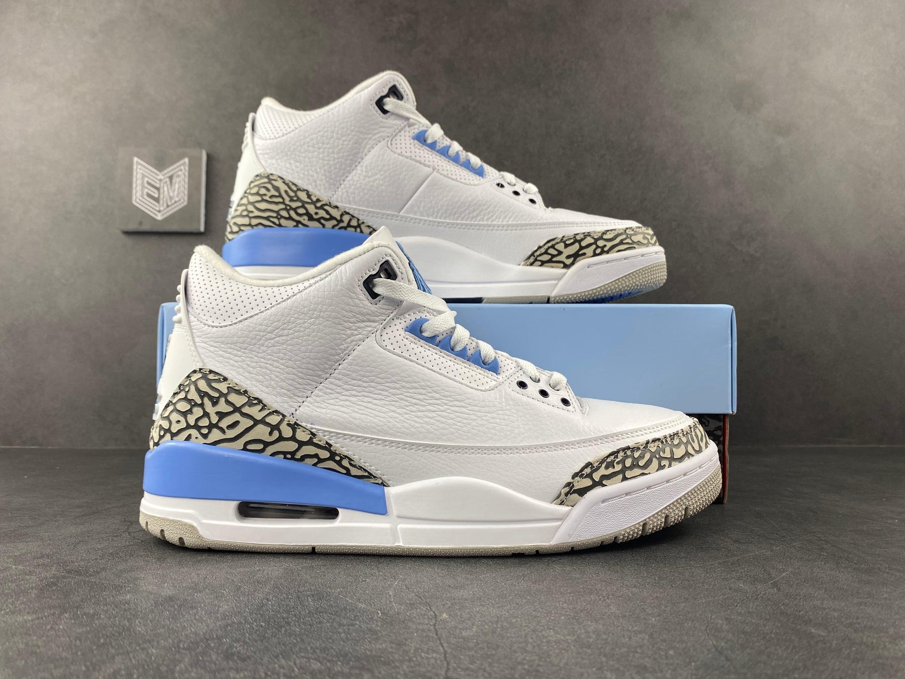 Nike Air Jordan 3 Retro UNC