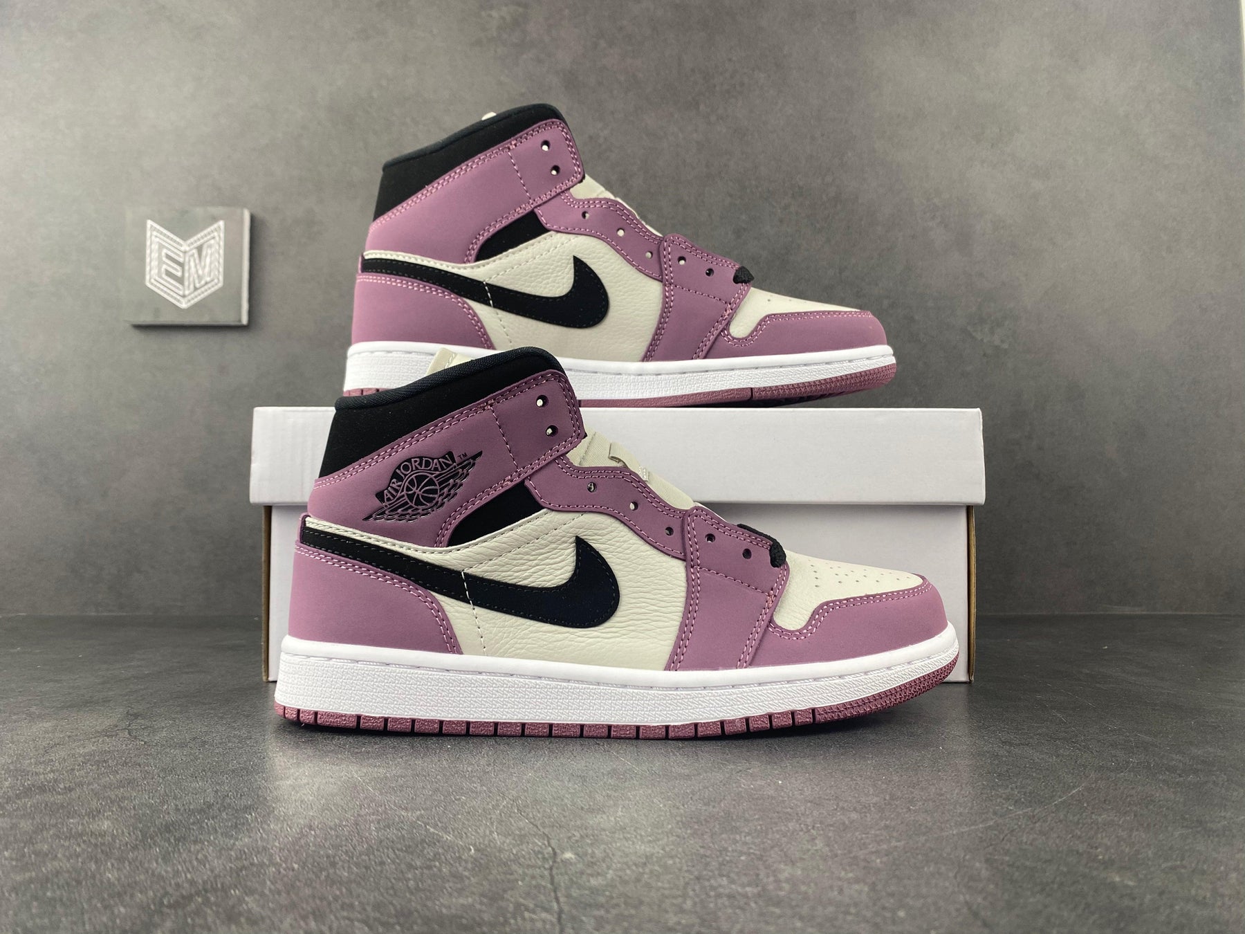 Nike Air Jordan 1 Mid SE Light Mulberry