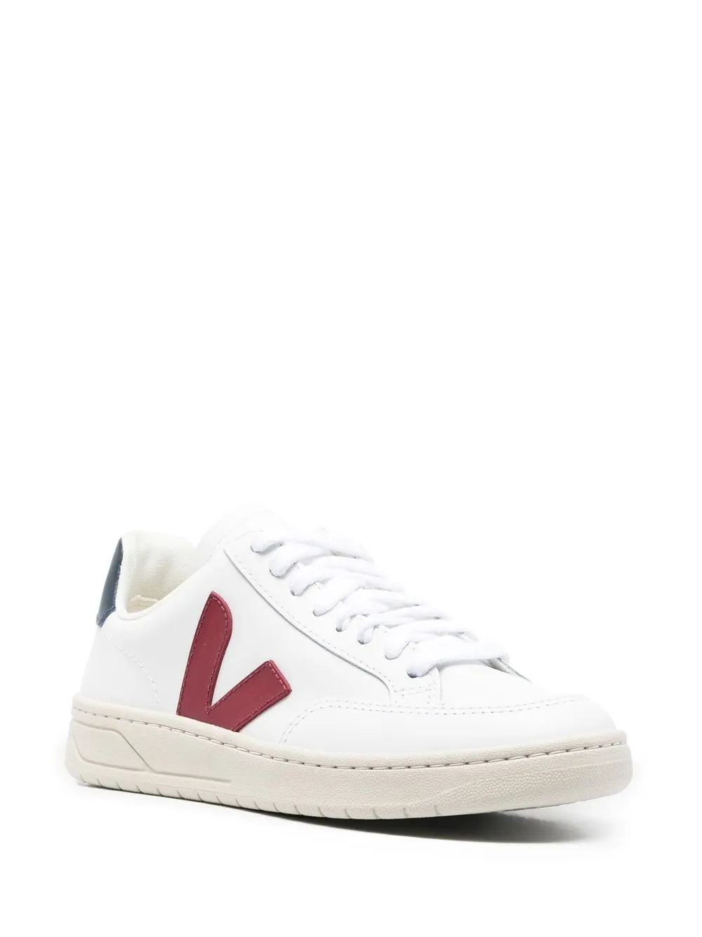 Veja logo-patch lace-up sneaker