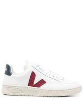 Veja logo-patch lace-up sneaker