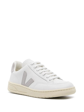 Veja V-12 leather sneaker