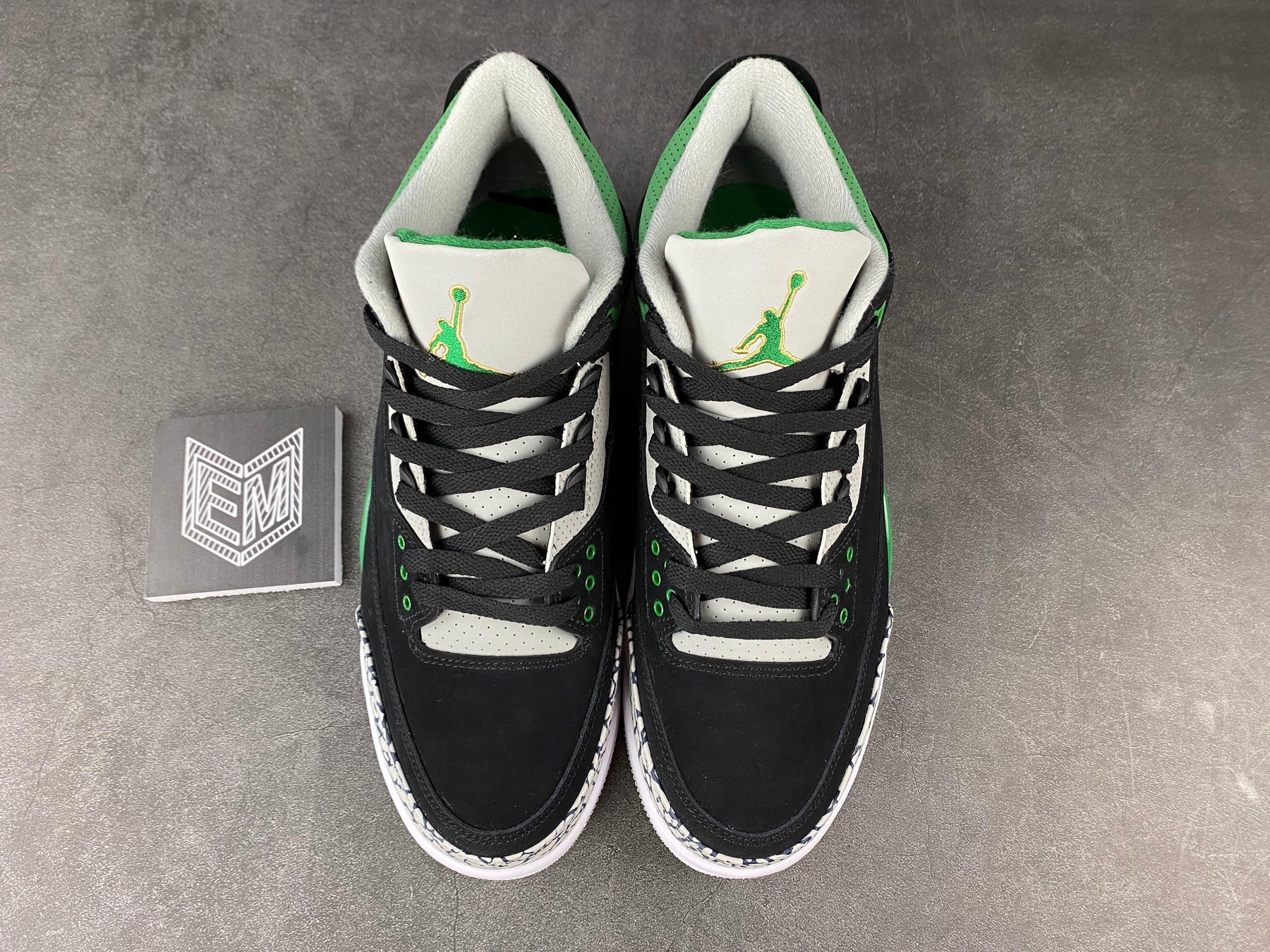 Nike Air Jordan 3 Retro Pine Green