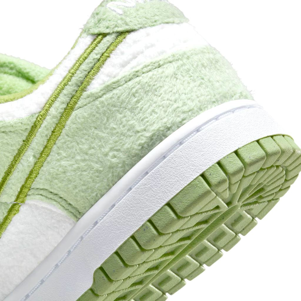 Tênis Nike Dunk Low SE Feminino