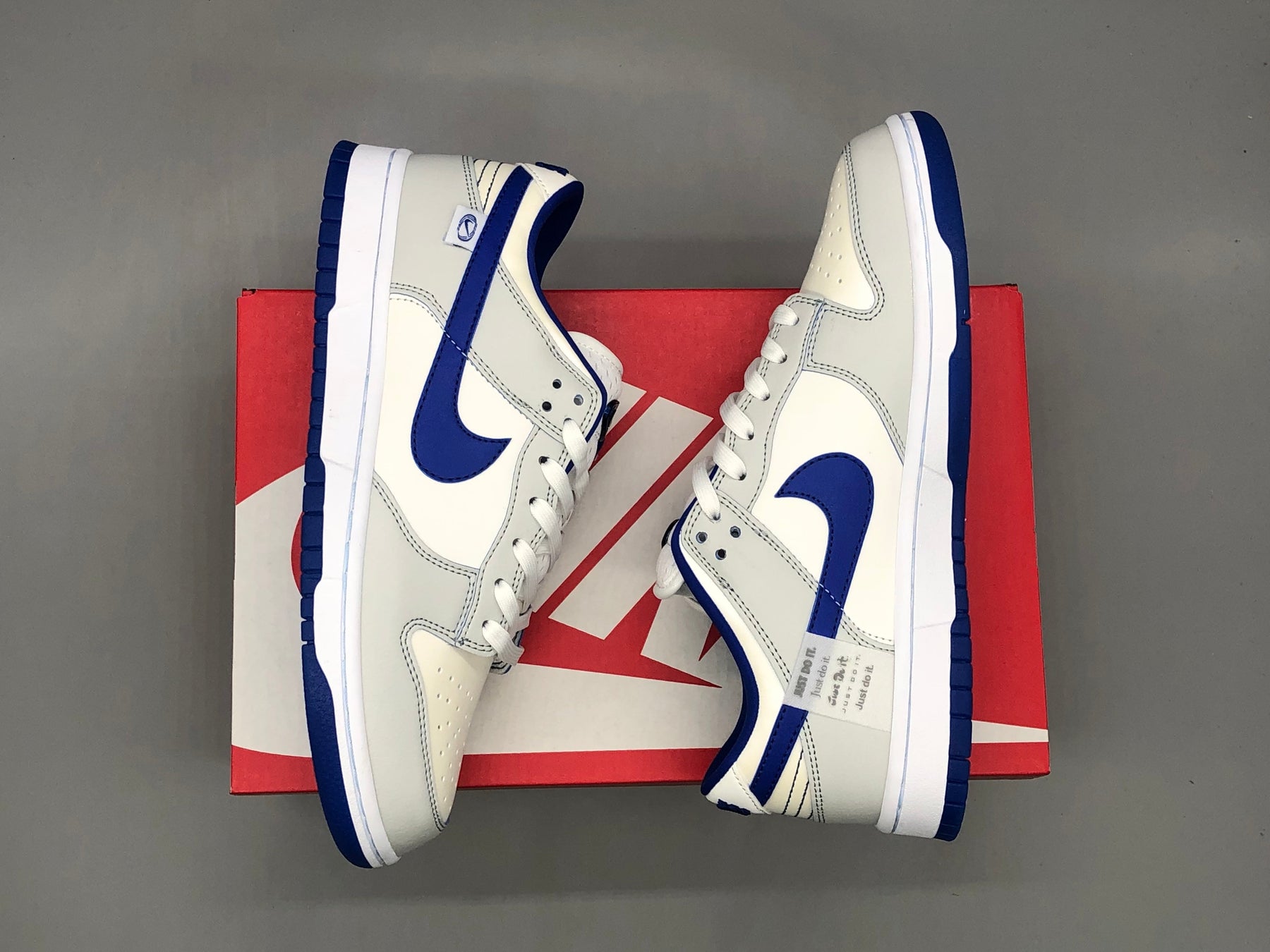 Nike Dunk Low Worldwide White Blue