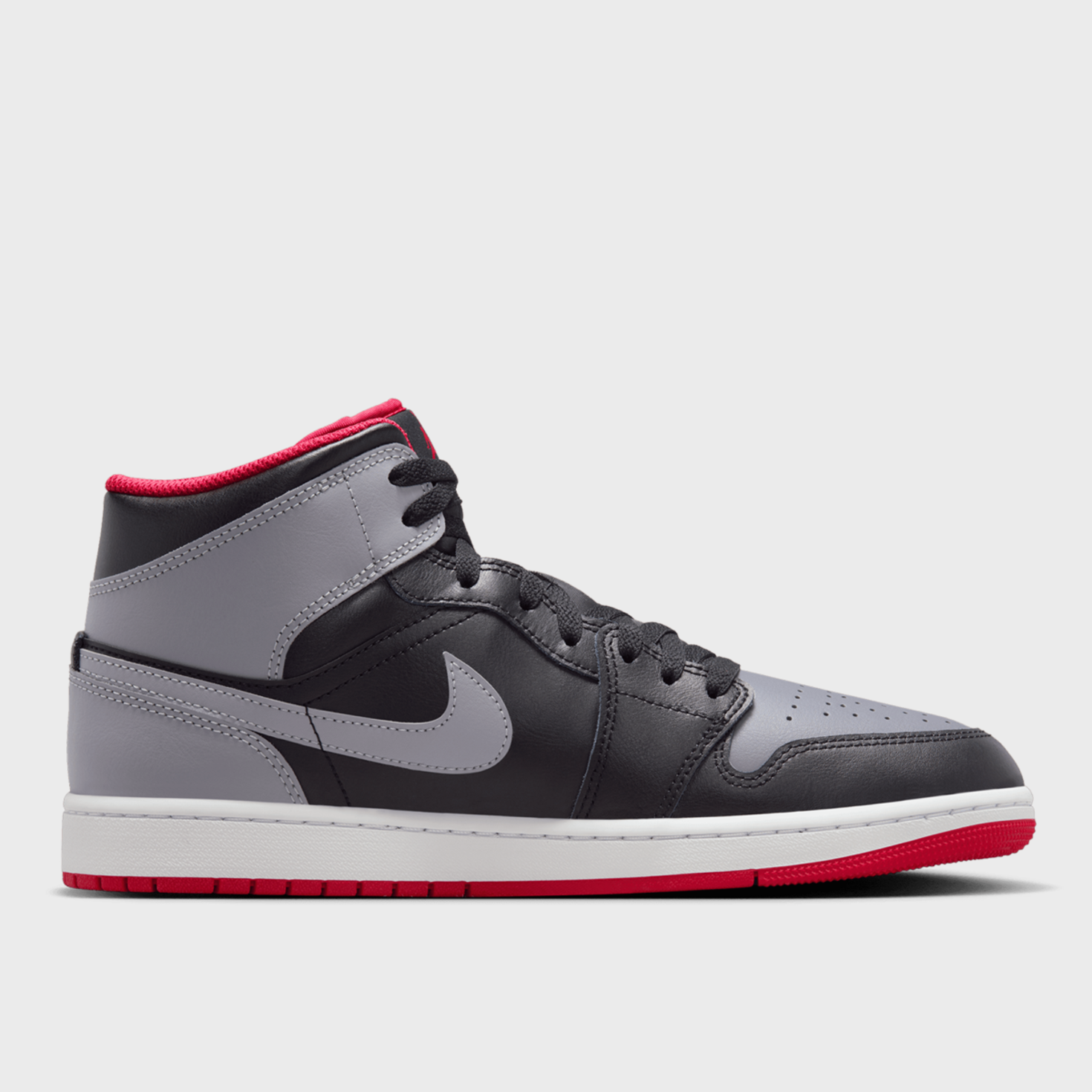 Tênis Air Jordan 1 Mid 'Bred Shadow'