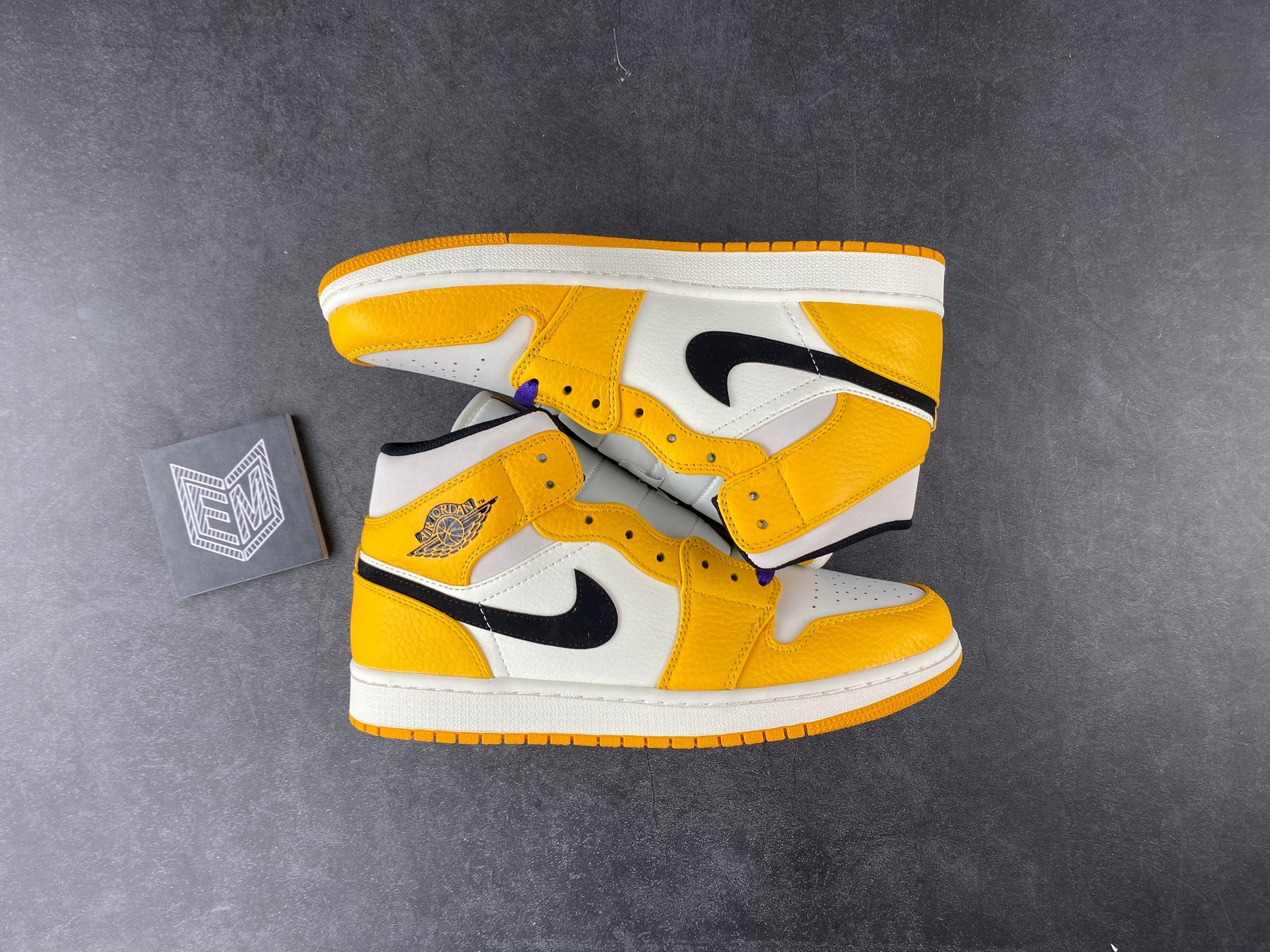 Nike Air Jordan 1 Mid SE Lakers