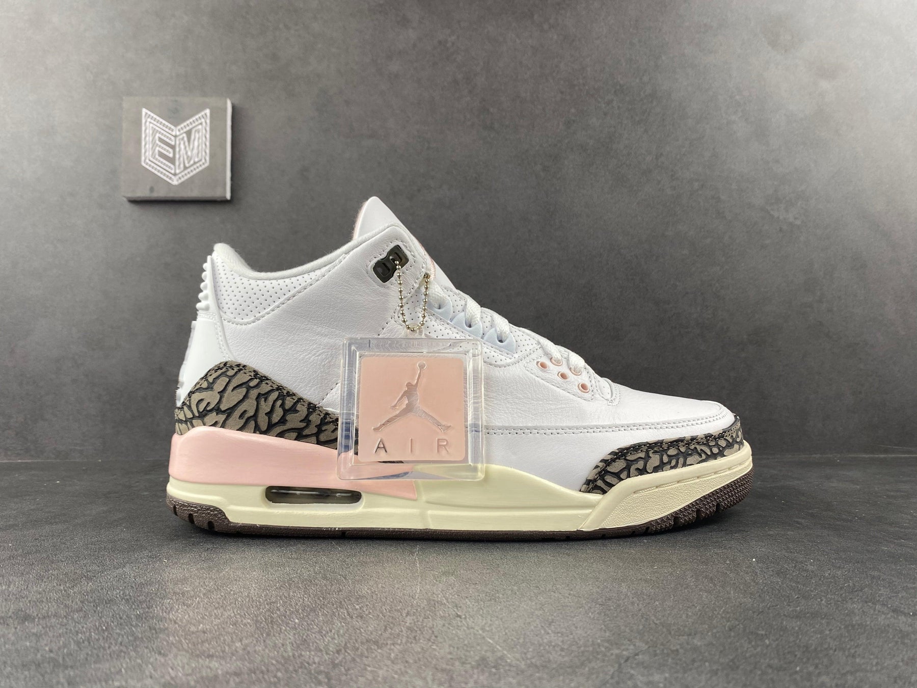 Nike Air Jordan 3 Retro Neapolitan Dark Mocha