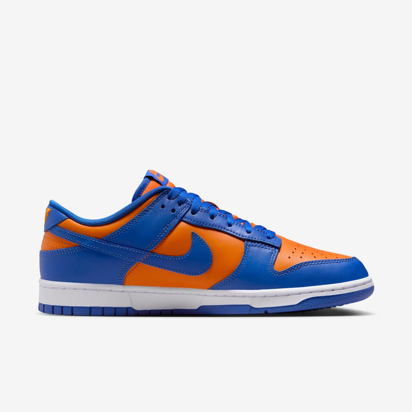 Nike Dunk Low 'Knicks'