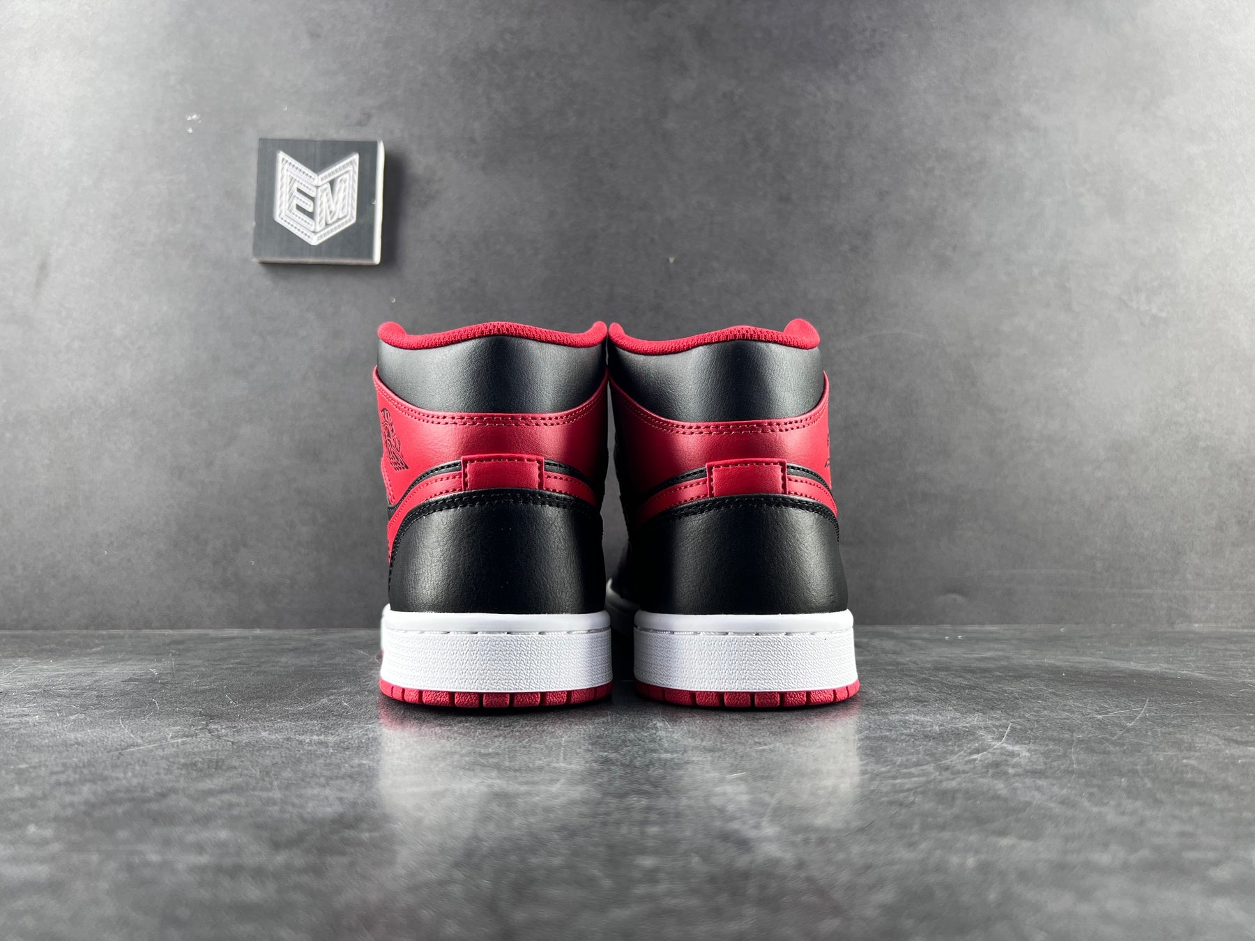 Nike Air Jordan 1 Mid Alternate Bred (2022)