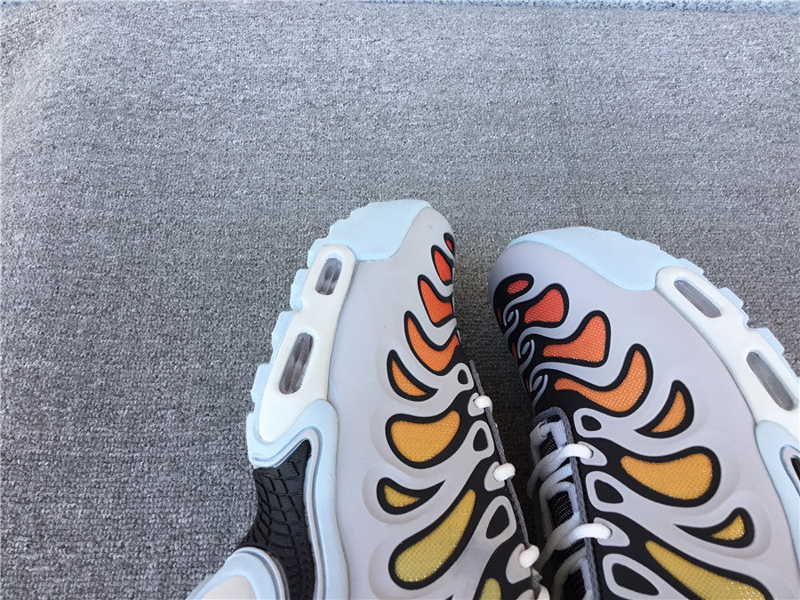 Nike Air Max Plus Drift "Light Smoke Grey"