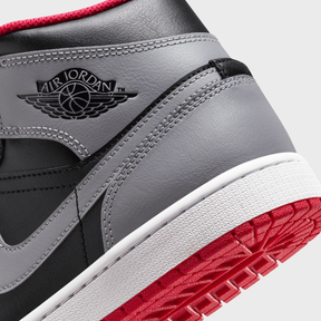 Tênis Air Jordan 1 Mid 'Bred Shadow'