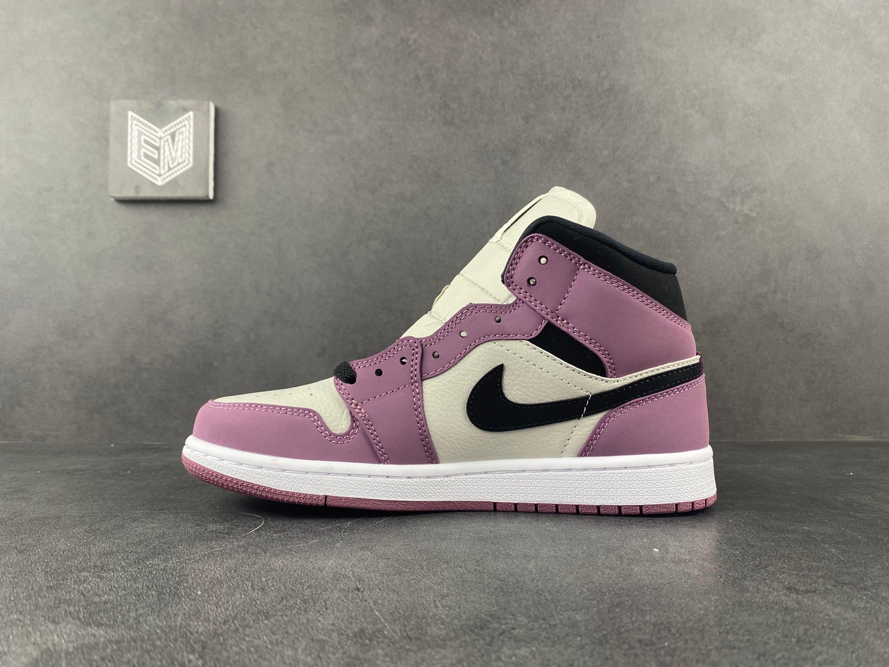 Nike Air Jordan 1 Mid SE Light Mulberry