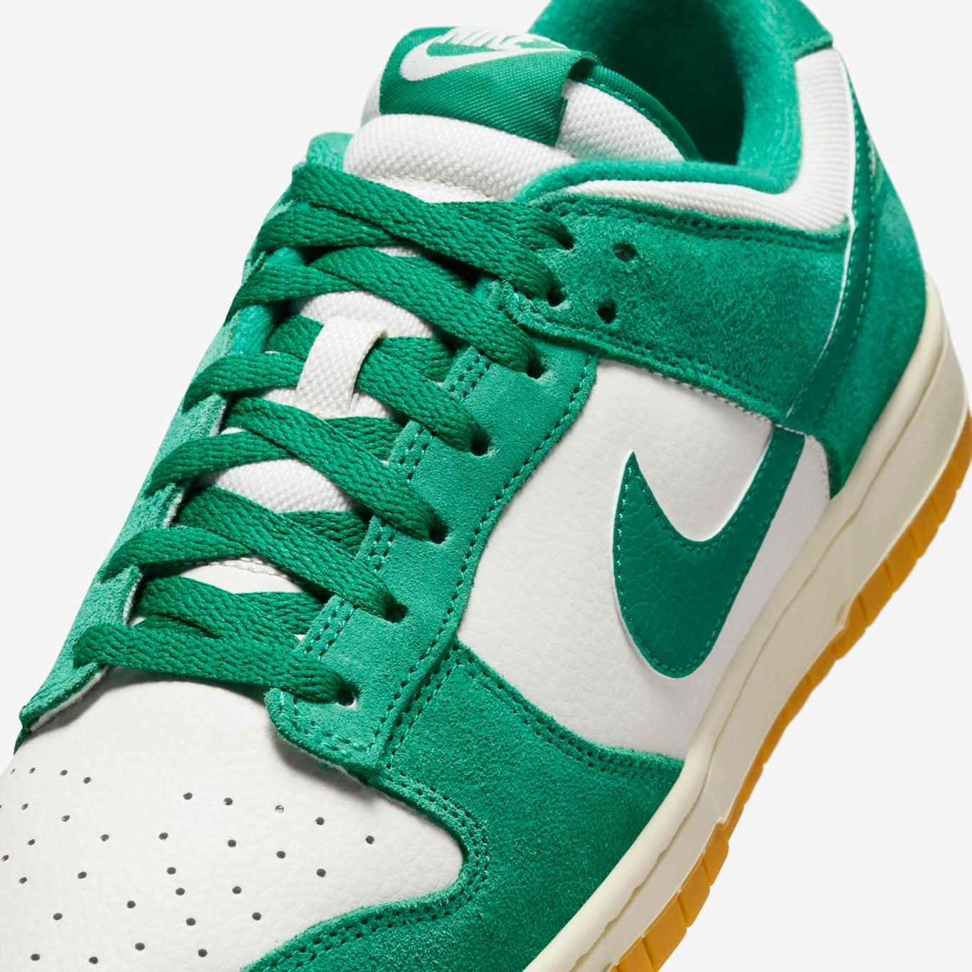 Nike Dunk Low Malachite University Gold