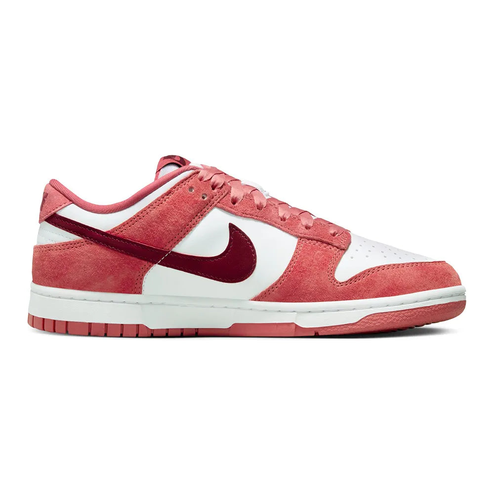 Nike Dunk Low  “Valentine’s Day (2024)”