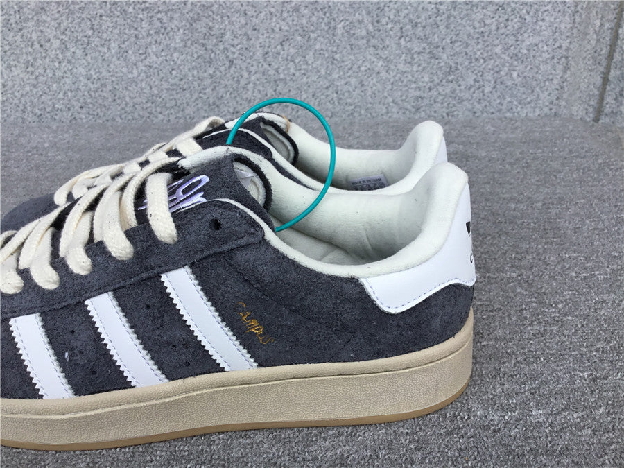 Tênis Korn x adidas Campus 2.0 Carbon Cinza