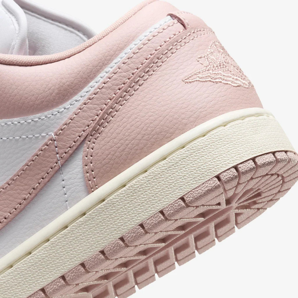 Air Jordan 1 Low "Pink Oxford"