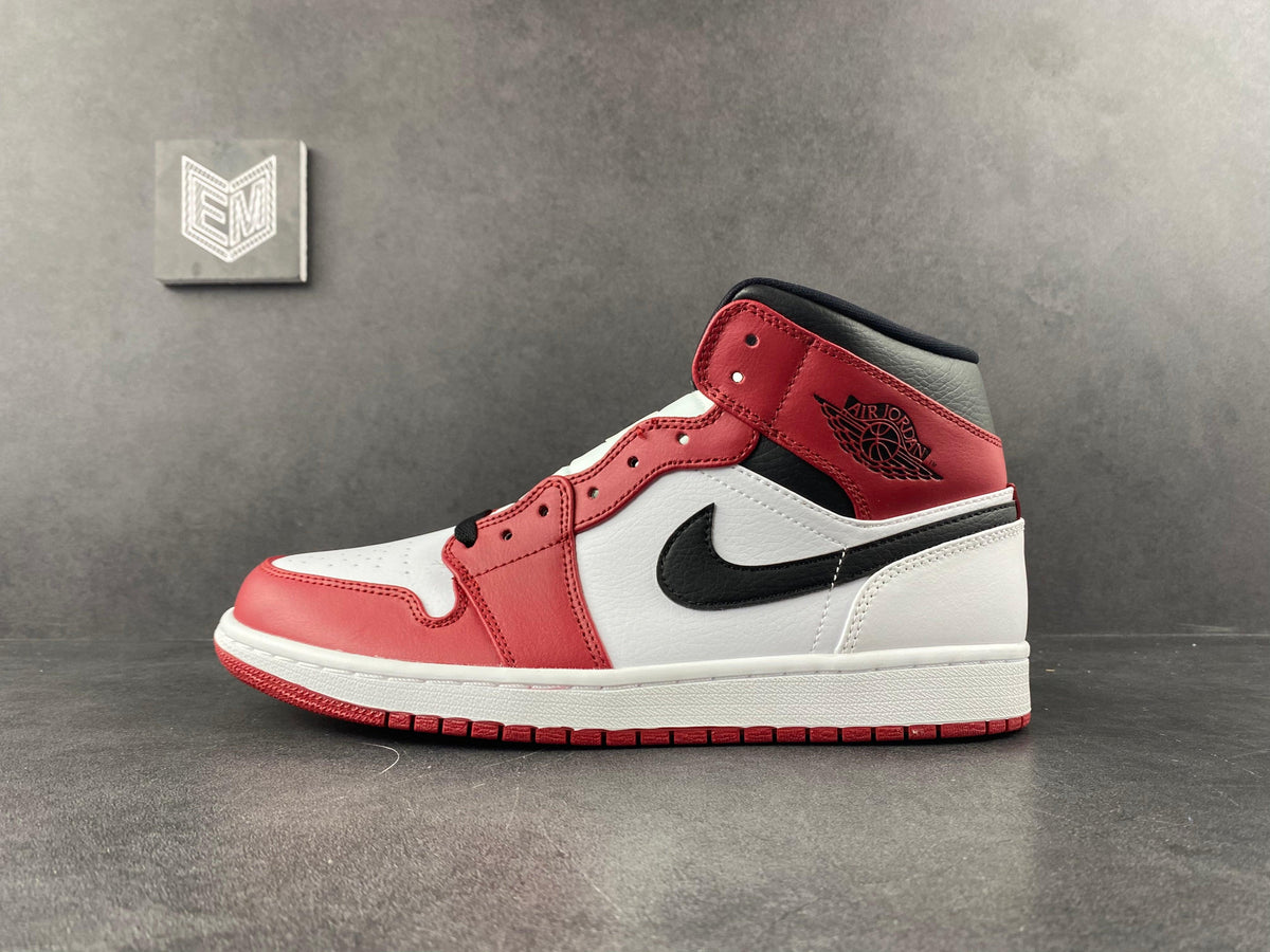 Nike Air Jordan 1 Mid "Chicago (2020)