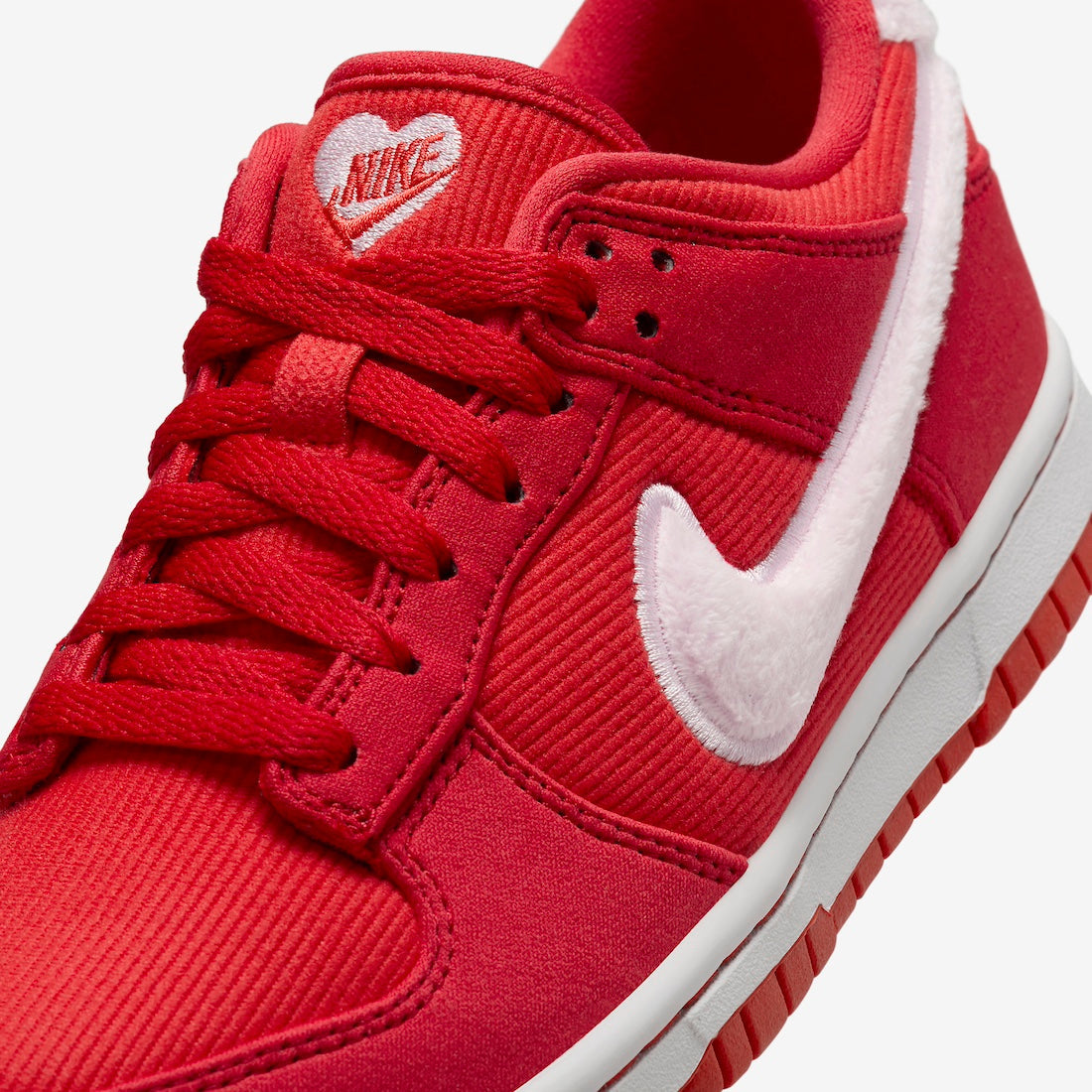 Nike Dunk Low GS “Valentine’s Day”