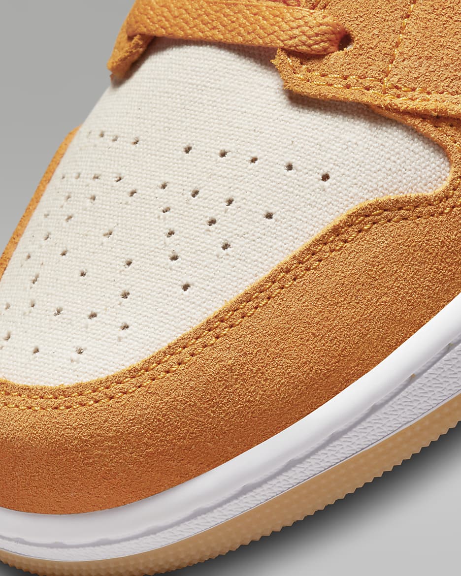 Nike Air Jordan 1 Low SE Light Curry