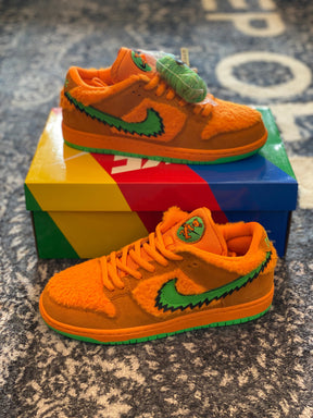 Nike SB Dunk Low "Grateful Dead”