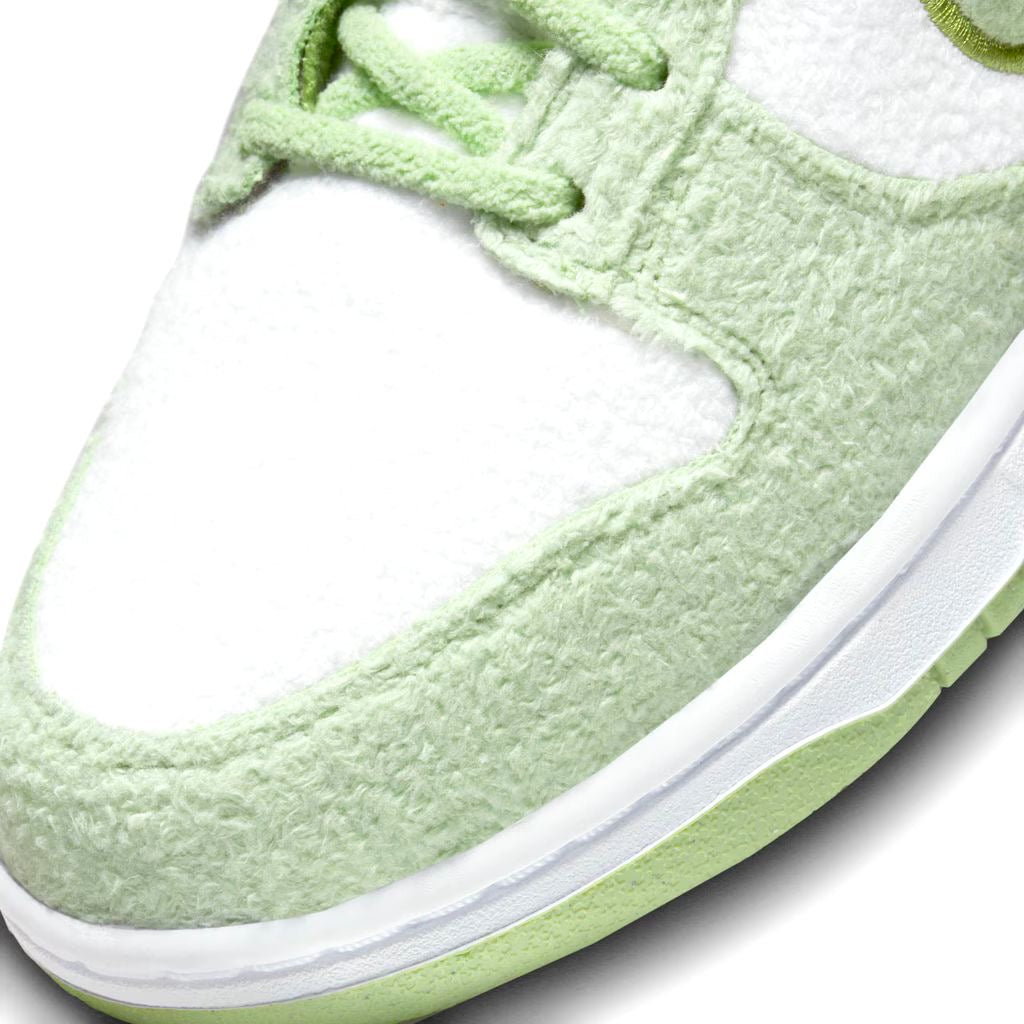 Tênis Nike Dunk Low SE Feminino