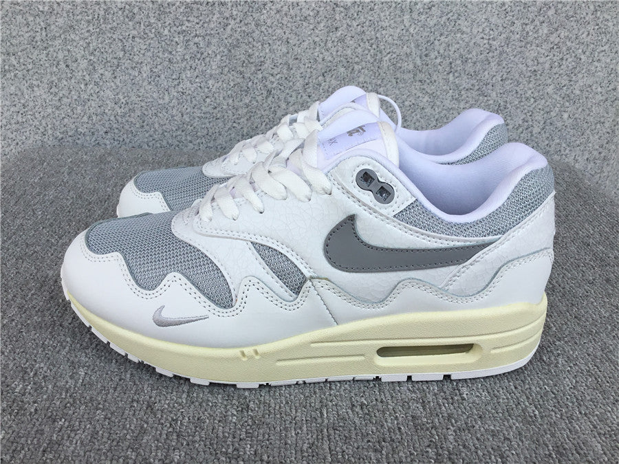 Tênis Nike Air Max 1 Patta Waves White