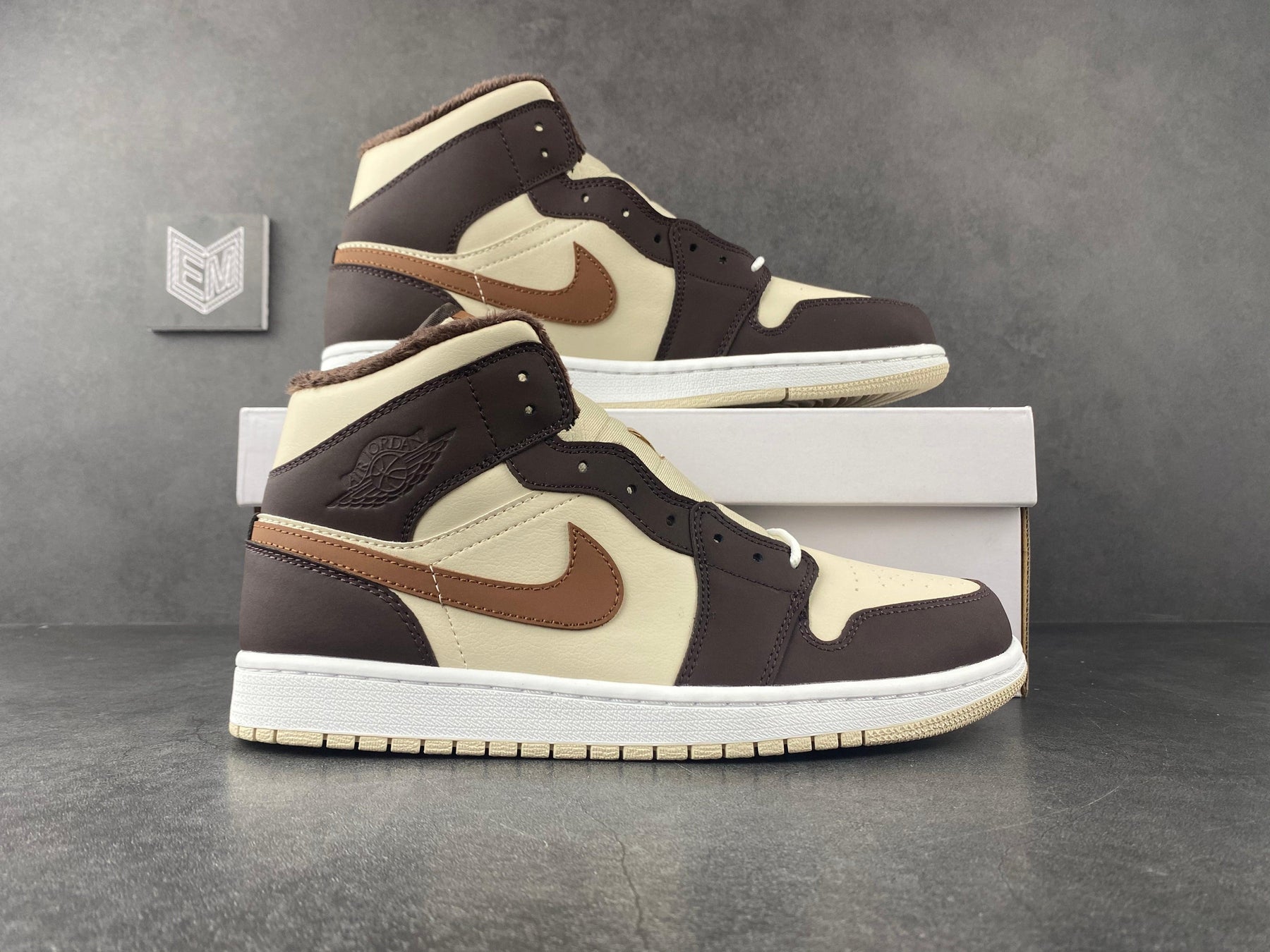 Nike Air Jordan 1 Mid SE Brown Basalt Oatmeal