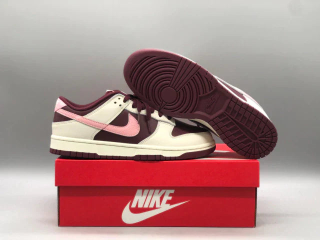 Tênis Nike Dunk Low WMNS “Valentine’s Day”