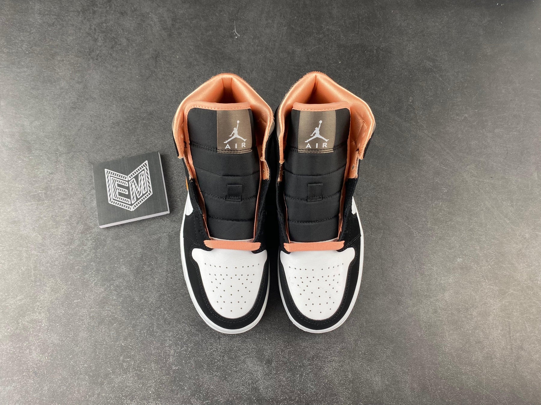 Nike AIr Jordan 1 Mid Peach Mocha