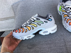 Nike Air Max Plus Drift "Light Smoke Grey"