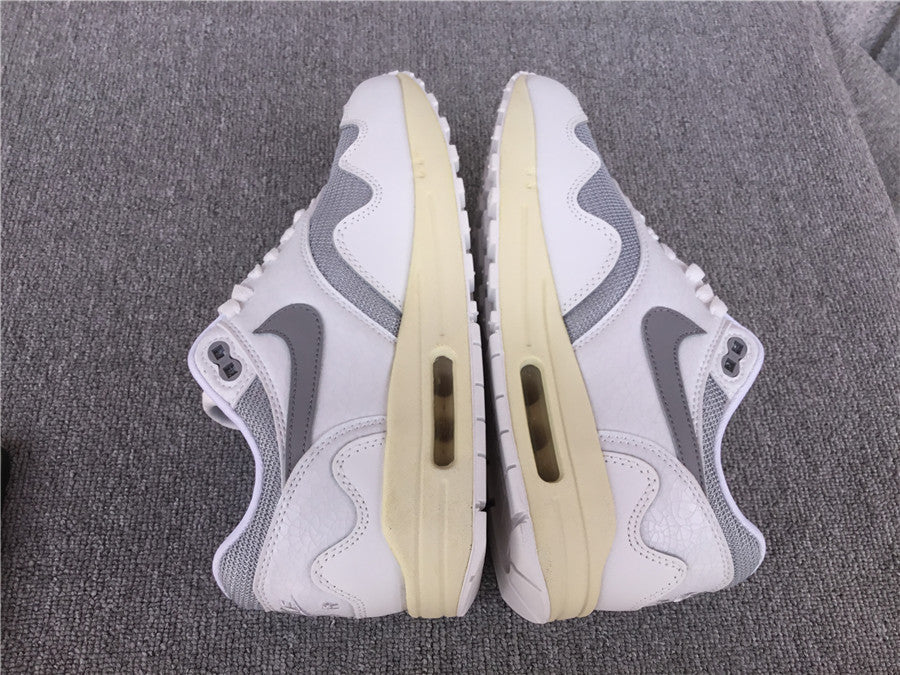 Tênis Nike Air Max 1 Patta Waves White