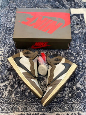 Travis Scott x Air Jordan 1 Retro High Dark Mocha