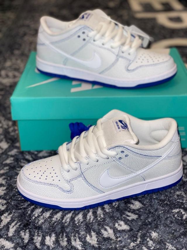 Tênis Nike Dunk SB Low “Premium White Game Royal”