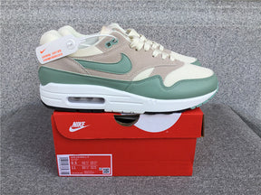 Tênis Nike Air Max 1 Daily Shoes, 'Mica Green