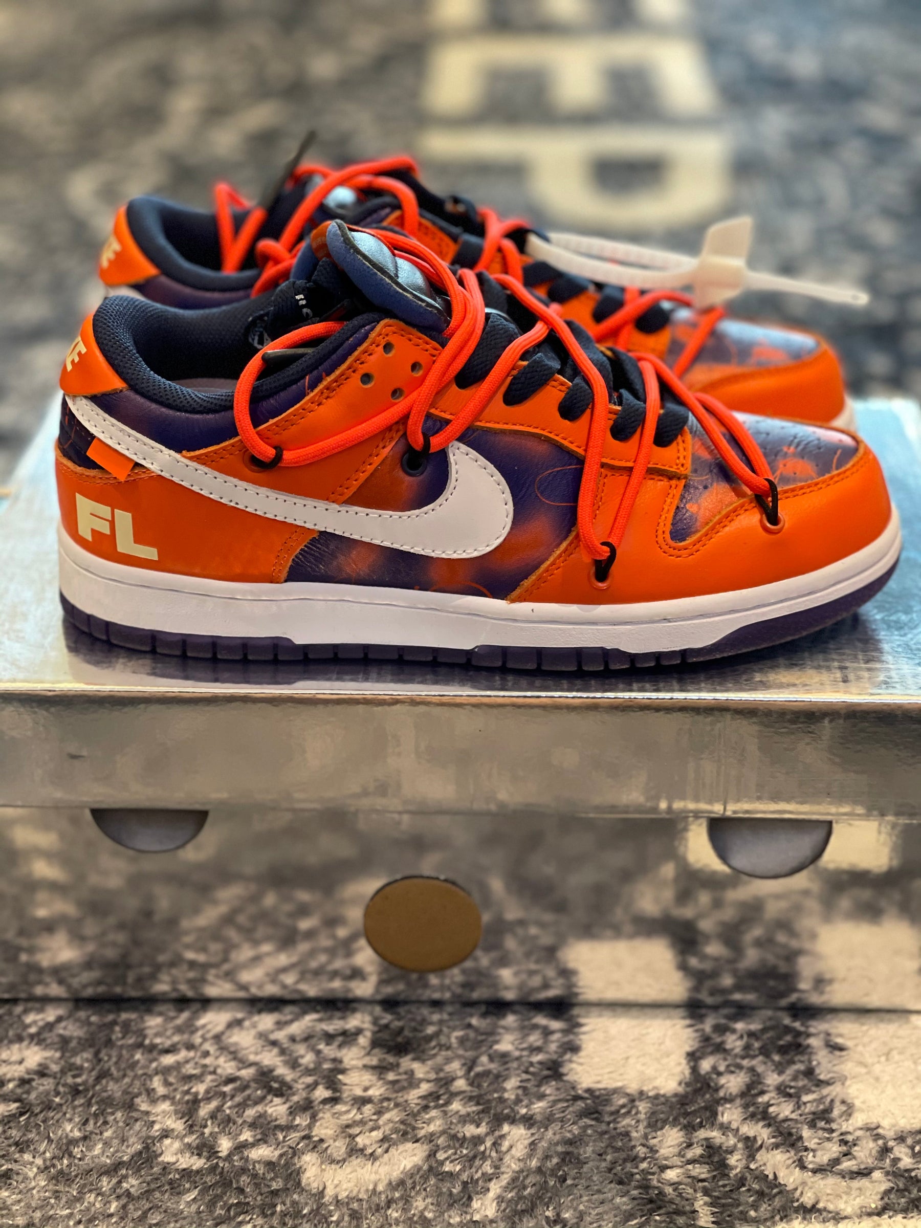 Nike Dunk Low Off-White Futura Syracuse