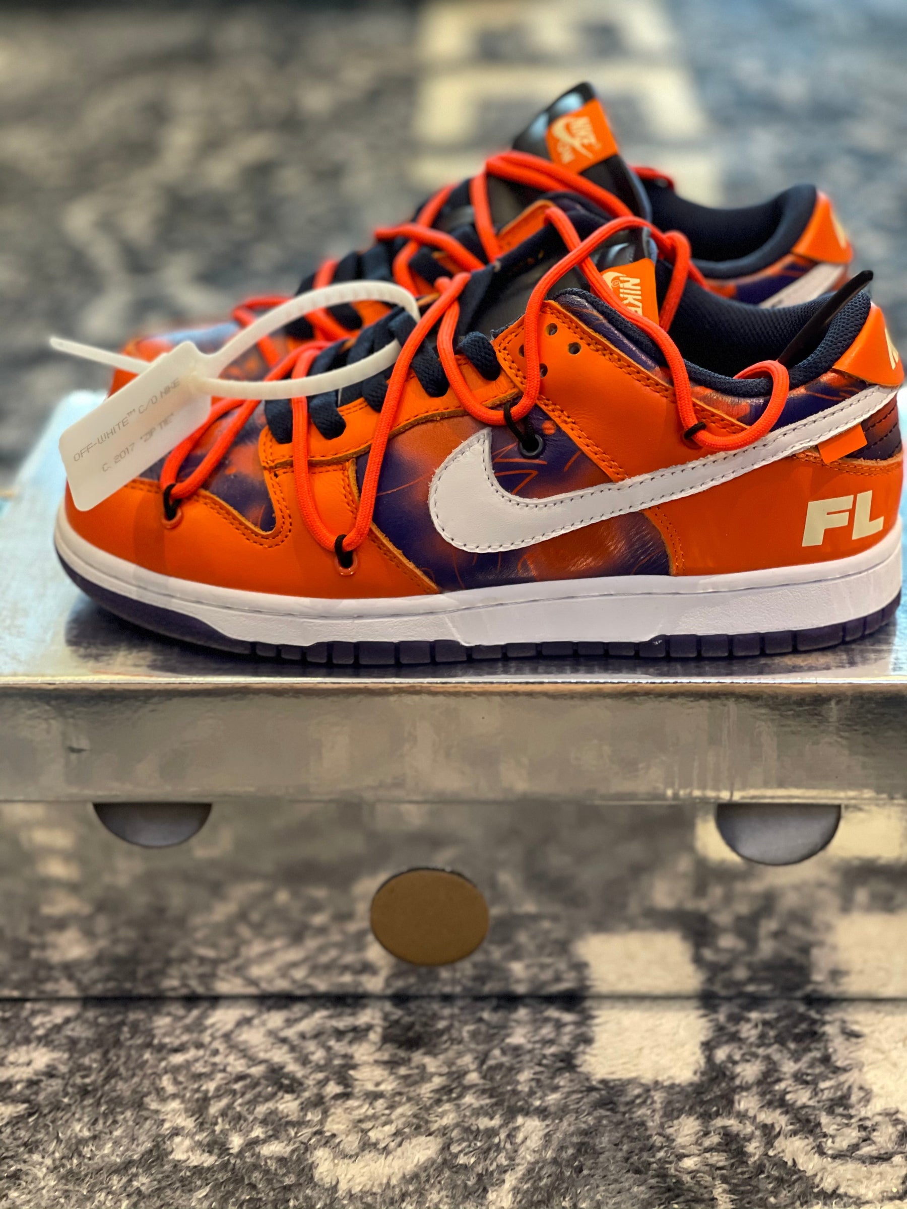 Nike Dunk Low Off-White Futura Syracuse